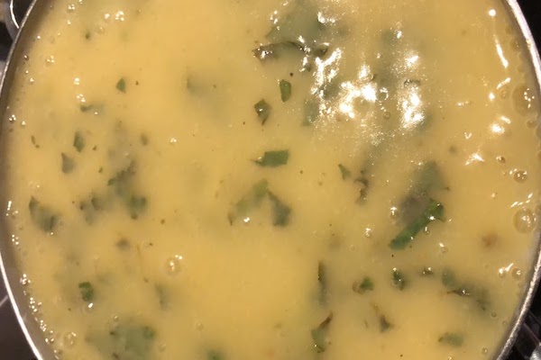 Aardappelsoep met boerenkool en spruitjes